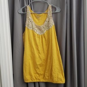 ➕ Yellow top - perfect for fall! Lane Bryant